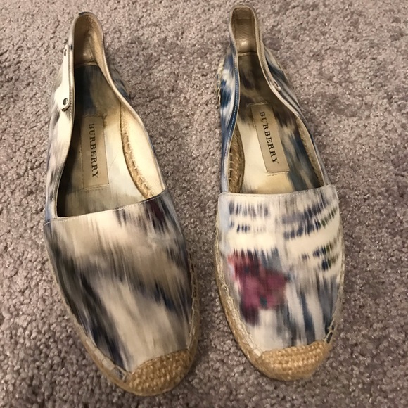 Authentic Burberry Espadrilles - Picture 1 of 4